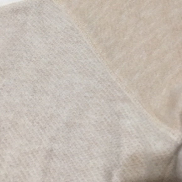 Spence knots comfy light sweater size Medium - Picture 2 of 8